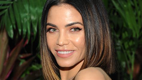 Jenna Dewan Tatum Shares Sexy Butt Pic, Gets Mom